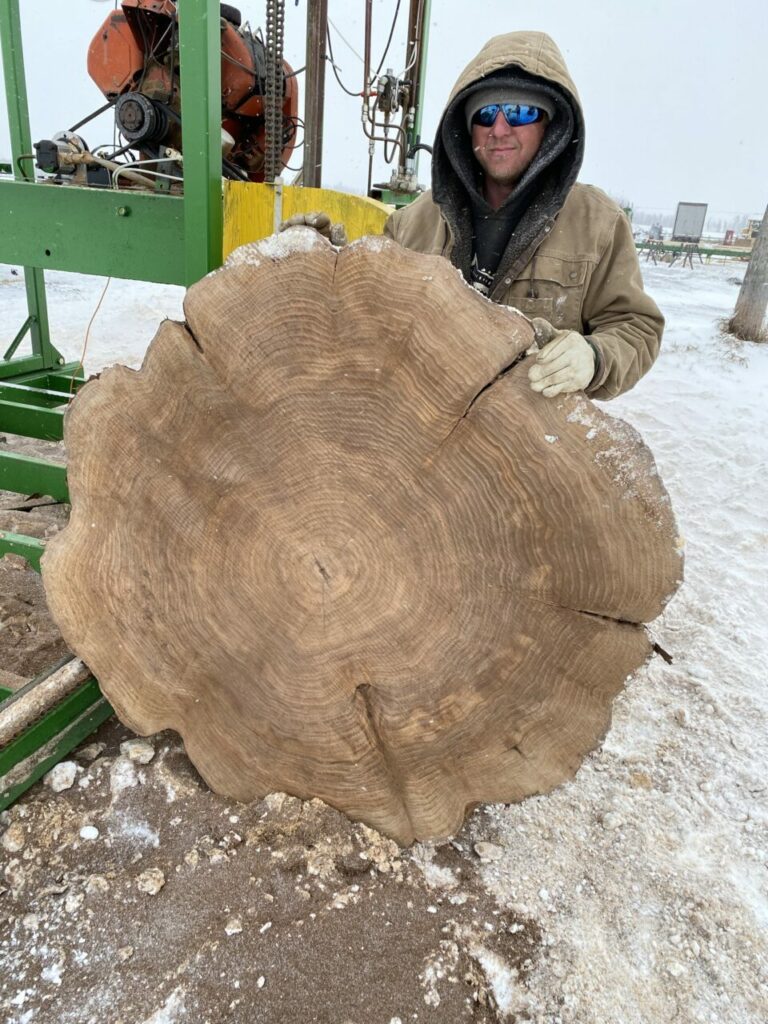 91ABA970 4E77 4C57 B821 731E4EBC1BAA 768x1024